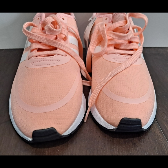 ADIDAS original sneakers - Picture 2 of 8